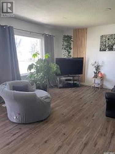 1436 Minto Street, Regina, SK - Indoor Photo Showing Living Room