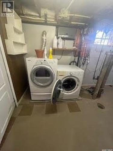 1436 Minto Street, Regina, SK - Indoor Photo Showing Laundry Room