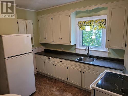 47-49 North Street, Moncton, NB - Indoor Photo Showing Kitchen