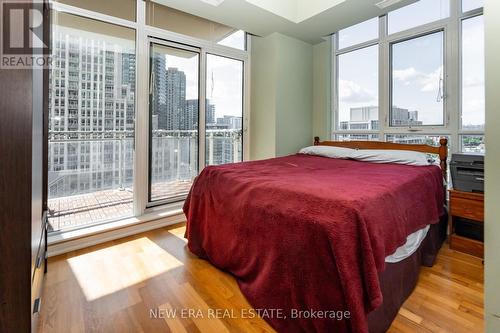 1606 - 21 Grand Magazine Street, Toronto (Niagara), ON - Indoor Photo Showing Bedroom