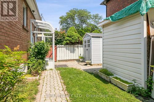 115 Brighton Avenue, Toronto (Bathurst Manor), ON - Outdoor With Exterior