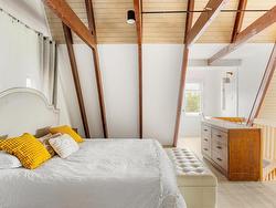 Master bedroom - 