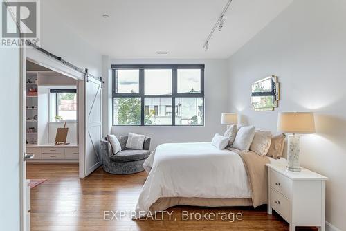 212 - 160 Fallingbrook Road, Toronto (Birchcliffe-Cliffside), ON - Indoor Photo Showing Bedroom