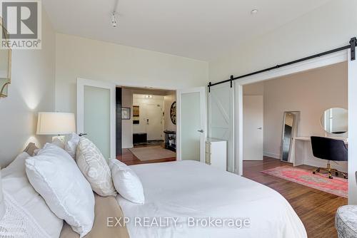 212 - 160 Fallingbrook Road, Toronto (Birchcliffe-Cliffside), ON - Indoor Photo Showing Bedroom