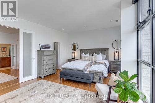 212 - 160 Fallingbrook Road, Toronto (Birchcliffe-Cliffside), ON - Indoor Photo Showing Bedroom