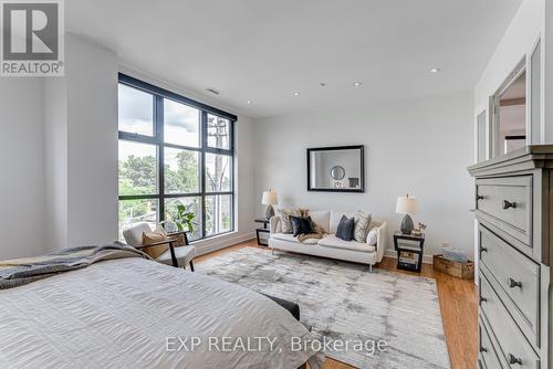 212 - 160 Fallingbrook Road, Toronto (Birchcliffe-Cliffside), ON - Indoor Photo Showing Bedroom