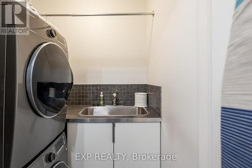 212 - 160 Fallingbrook Road, Toronto (Birchcliffe-Cliffside), ON - Indoor Photo Showing Laundry Room