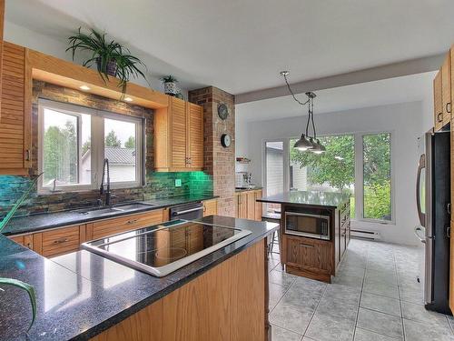 Kitchen - 120 10E Avenue, Senneterre - Ville, QC - Indoor Photo Showing Kitchen With Double Sink