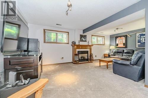 100 Windsor Drive, Brant (South Dumfries), ON - Indoor Photo Showing Living Room With Fireplace