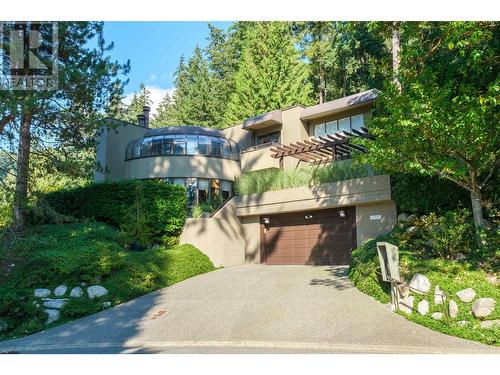 5703 Westport Wynd, West Vancouver, BC - Outdoor