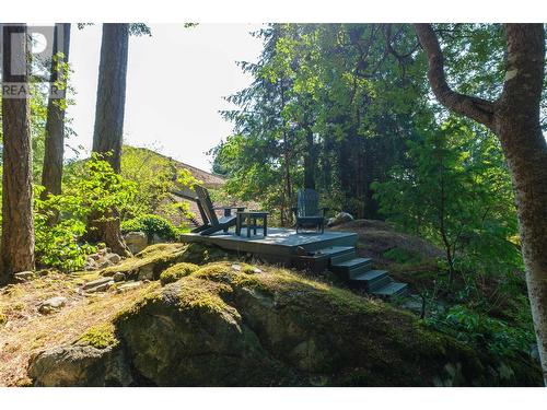 5703 Westport Wynd, West Vancouver, BC - Outdoor