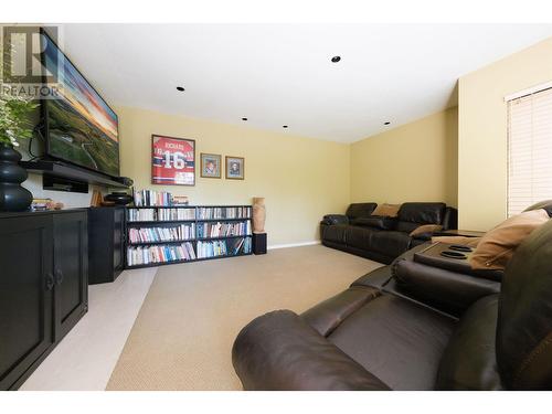 5703 Westport Wynd, West Vancouver, BC - Indoor