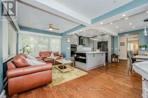 66 Twenty Third Street, Toronto (Long Branch), ON - Indoor Photo Showing Living Room