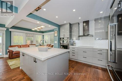 66 Twenty Third Street, Toronto (Long Branch), ON - Indoor Photo Showing Kitchen With Upgraded Kitchen