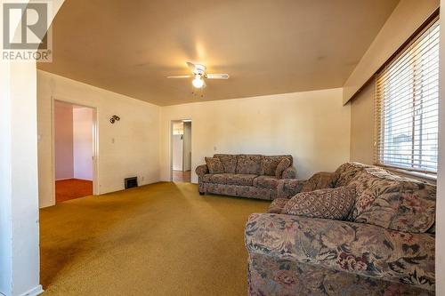 470 Heales Avenue, Penticton, BC - Indoor Photo Showing Other Room