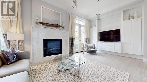 16 Claridge Drive, Richmond Hill, ON - Indoor Photo Showing Living Room With Fireplace