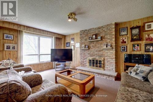 738 Damien Way, Mississauga (Erindale), ON - Indoor Photo Showing Living Room With Fireplace