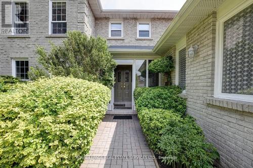 738 Damien Way, Mississauga (Erindale), ON - Outdoor