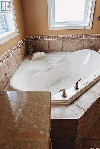 134 Collins Street, Creighton, SK - Indoor Photo Showing Bathroom