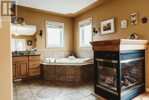 134 Collins Street, Creighton, SK - Indoor Photo Showing Bathroom