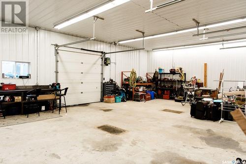 134 Collins Street, Creighton, SK - Indoor Photo Showing Garage