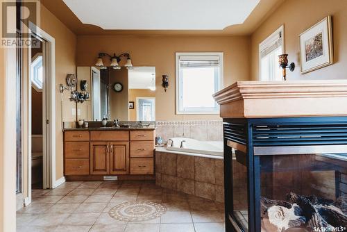 134 Collins Street, Creighton, SK - Indoor Photo Showing Bathroom