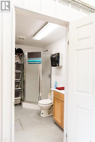 134 Collins Street, Creighton, SK - Indoor Photo Showing Bathroom