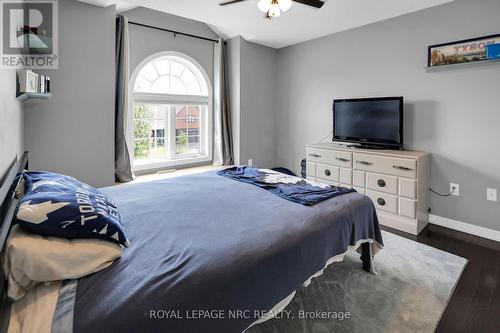 11 Vision Place, Hamilton (Stoney Creek), ON - Indoor Photo Showing Bedroom