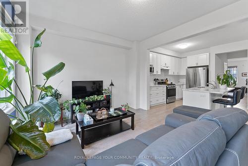 63 Riverwalk Drive, Hamilton (Waterdown), ON - Indoor Photo Showing Living Room