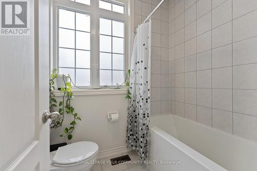 63 Riverwalk Drive, Hamilton (Waterdown), ON - Indoor Photo Showing Bathroom