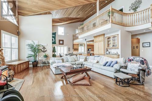 1098 Loon Road, Georgina Islands (Georgina Island), ON - Indoor Photo Showing Living Room