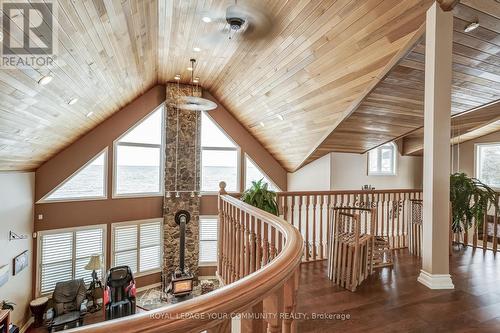 1098 Loon Road, Georgina Islands (Georgina Island), ON - Indoor Photo Showing Other Room