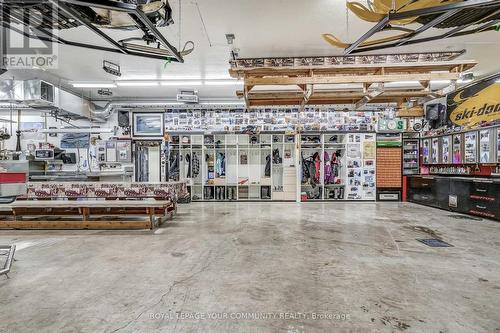 1098 Loon Road, Georgina Islands (Georgina Island), ON - Indoor Photo Showing Garage