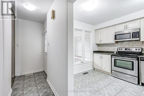 65 Durie Lane, Markham (Aileen-Willowbrook), ON - Indoor Photo Showing Kitchen