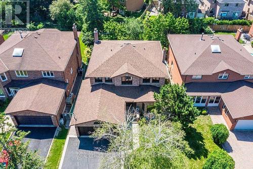 13 Roosevelt Drive, Richmond Hill, ON - Outdoor