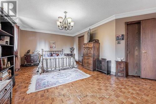 13 Roosevelt Drive, Richmond Hill, ON - Indoor Photo Showing Bedroom