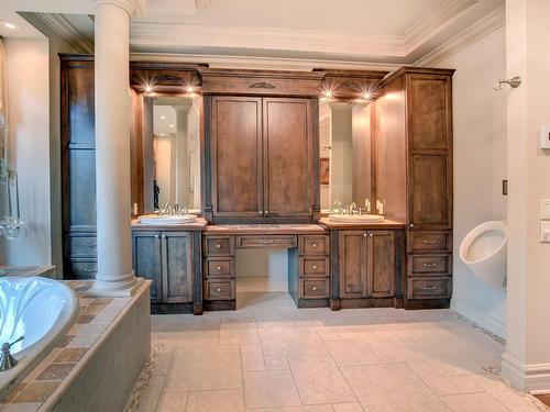 Ensuite bathroom - 156 Rue Du Bonniebrook, Saint-Colomban, QC - Indoor Photo Showing Bathroom