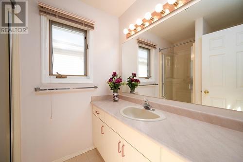 14-2030 Van Horne Drive, Kamloops, BC - Indoor Photo Showing Bathroom