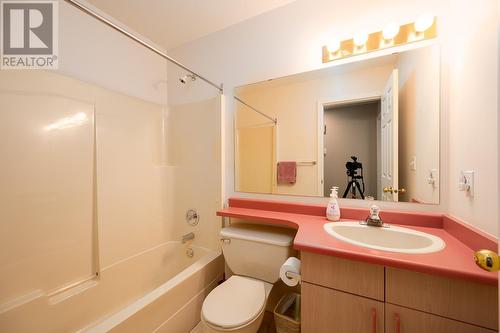 14-2030 Van Horne Drive, Kamloops, BC - Indoor Photo Showing Bathroom