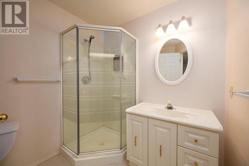 14-2030 Van Horne Drive, Kamloops, BC - Indoor Photo Showing Bathroom