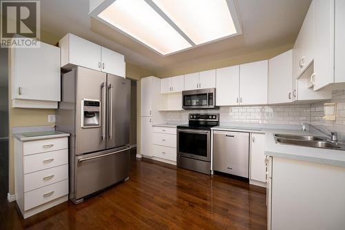 14-2030 Van Horne Drive, Kamloops, BC - Indoor Photo Showing Kitchen With Stainless Steel Kitchen With Double Sink