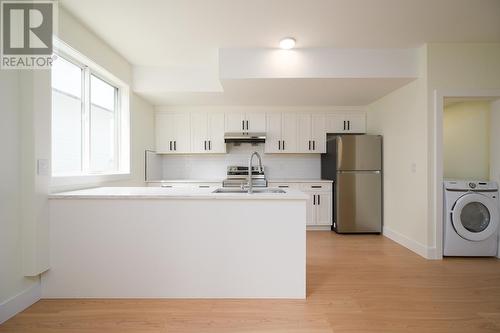 1725 Balsam Place, Kamloops, BC - Indoor Photo Showing Kitchen