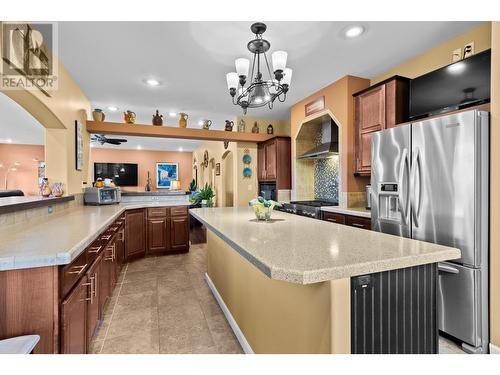 7629 Barnhartvale Road, Kamloops, BC - Indoor Photo Showing Kitchen With Upgraded Kitchen