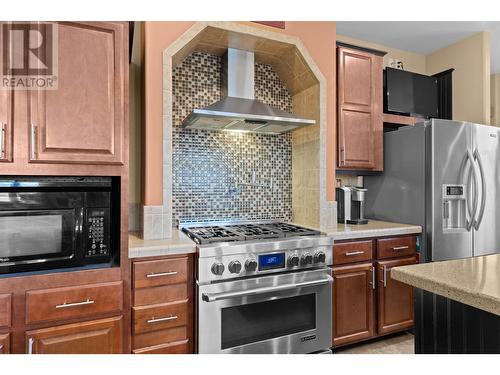 7629 Barnhartvale Road, Kamloops, BC - Indoor Photo Showing Kitchen With Upgraded Kitchen