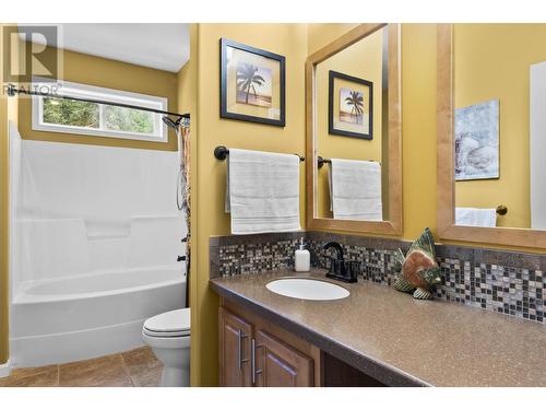 7629 Barnhartvale Road, Kamloops, BC - Indoor Photo Showing Bathroom