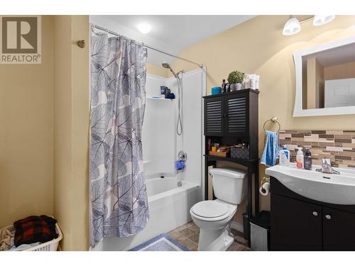 7629 Barnhartvale Road, Kamloops, BC - Indoor Photo Showing Bathroom