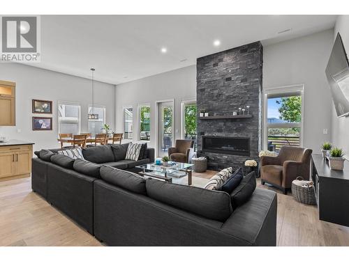 481 Pevero Place, Kamloops, BC - Indoor Photo Showing Living Room With Fireplace