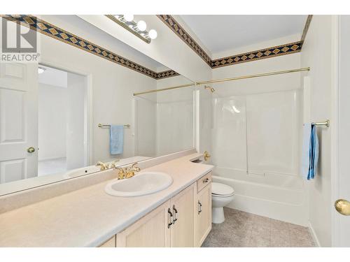 25-650 Harrington Rd, Kamloops, BC - Indoor Photo Showing Bathroom