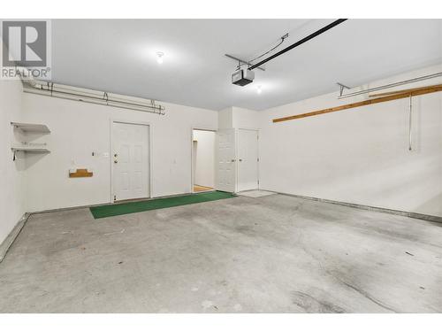 25-650 Harrington Rd, Kamloops, BC - Indoor Photo Showing Garage