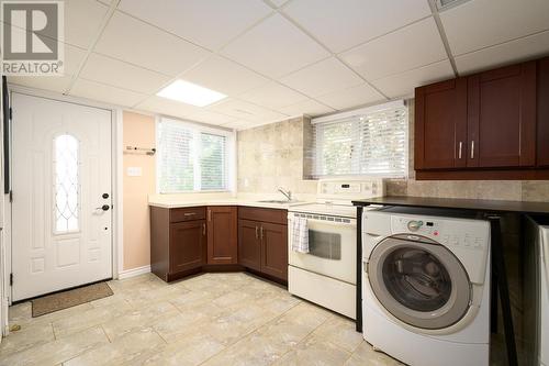 1091 Wildwood Drive, Kamloops, BC - Indoor Photo Showing Laundry Room